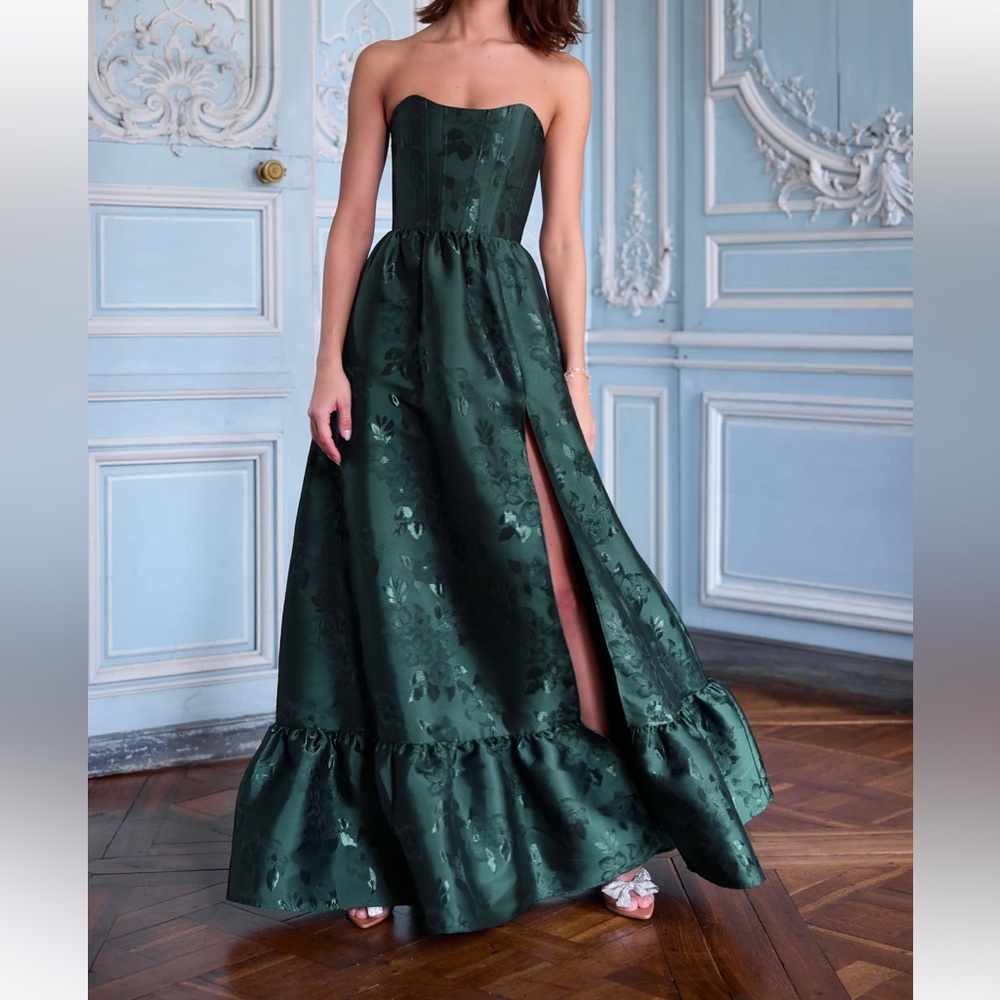 Size 2 V Chapman The Charlotte Dress in Emerald Baroque Floral